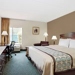 https://days-inn-newport-news-oyster-point-at-city-center.hotels-in-virginia-beach.com